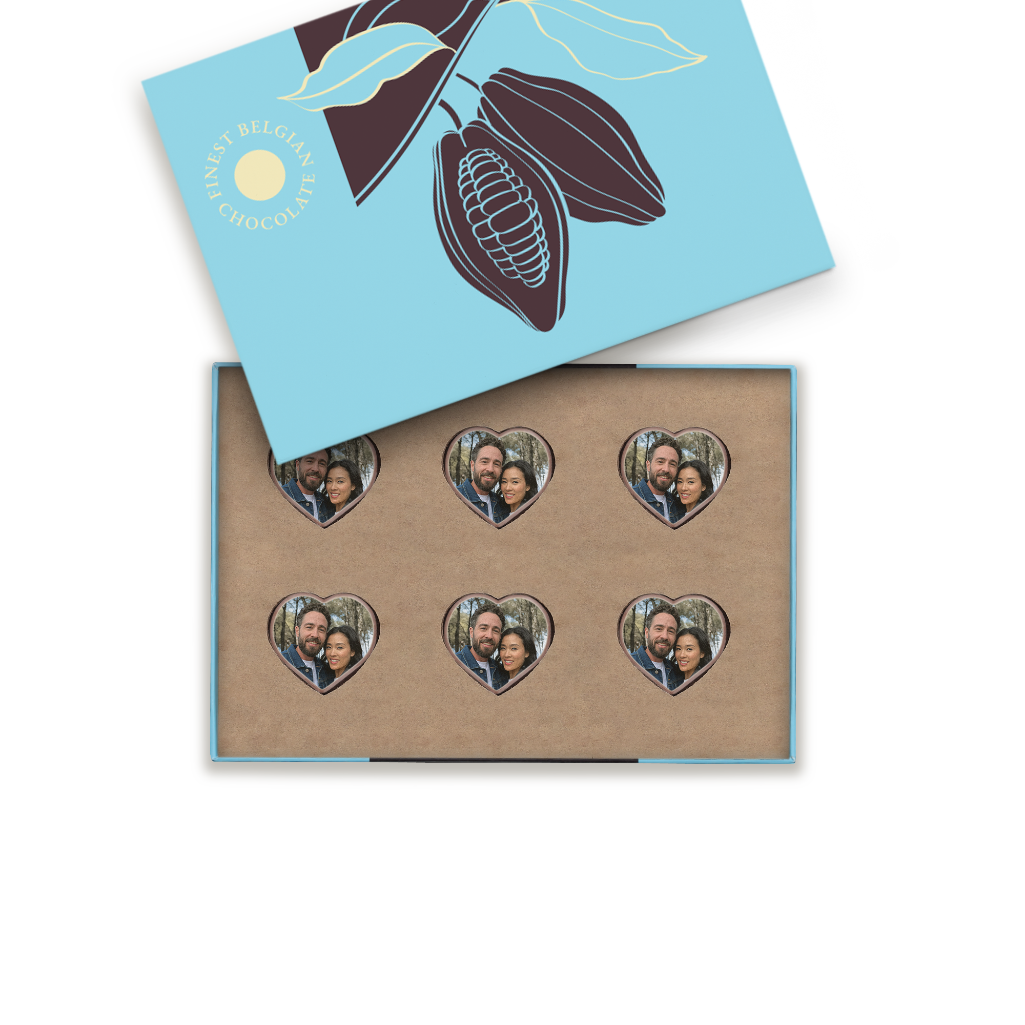 Chocolates sem recheio personalizados com foto em formato de coração em caixa azul com ilustração de cacau