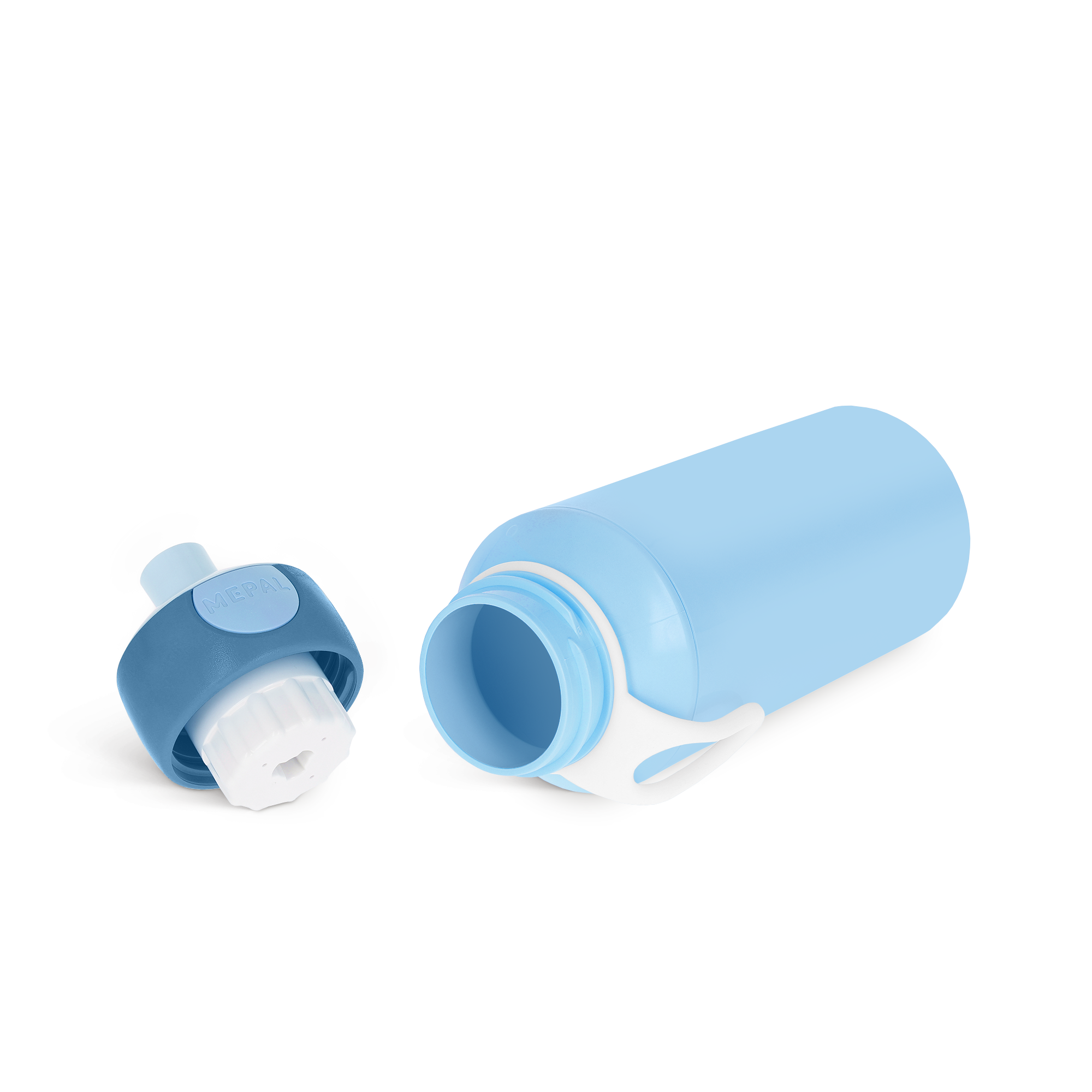 Hellblaue Mepal Trinkflasche, liegend mit geöffnetem blauen Deckel, für Ihr Name auf der Flasche.