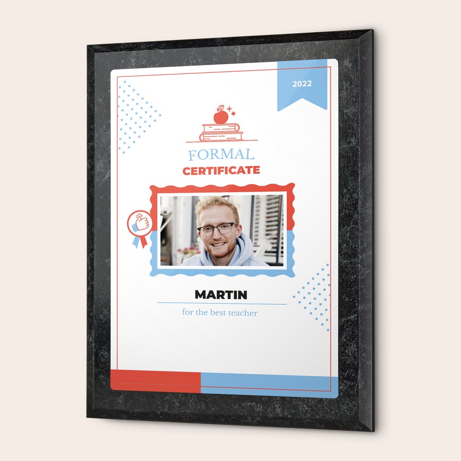 Certificate Personalized commemorative certificate with a photo of a man and the text Martin for the best teacher