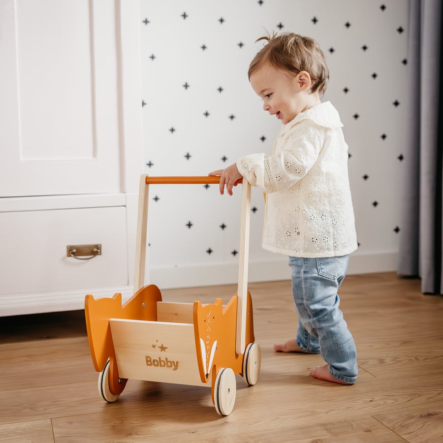 Houten loopwagen met naam Houten loopwagen met naam