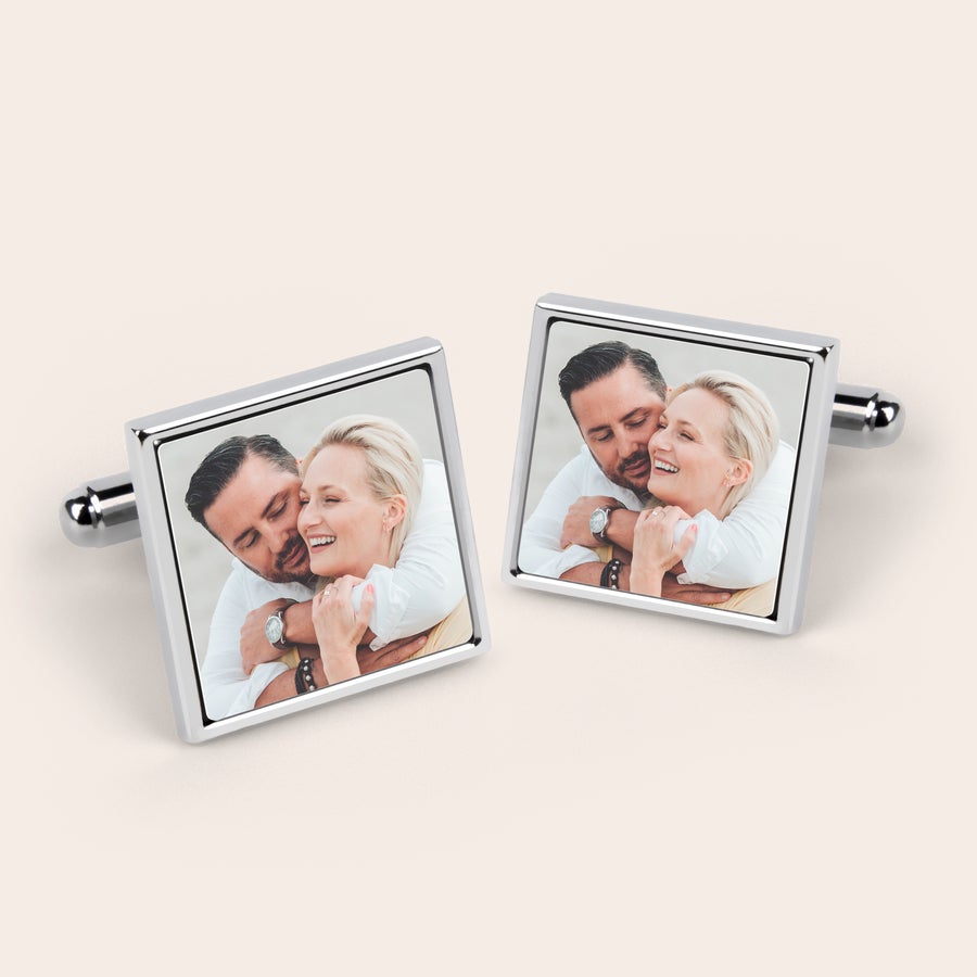 Gemelli Personalizzati Un paio di gemelli quadrati in rodio personalizzati con la foto di una coppia felice