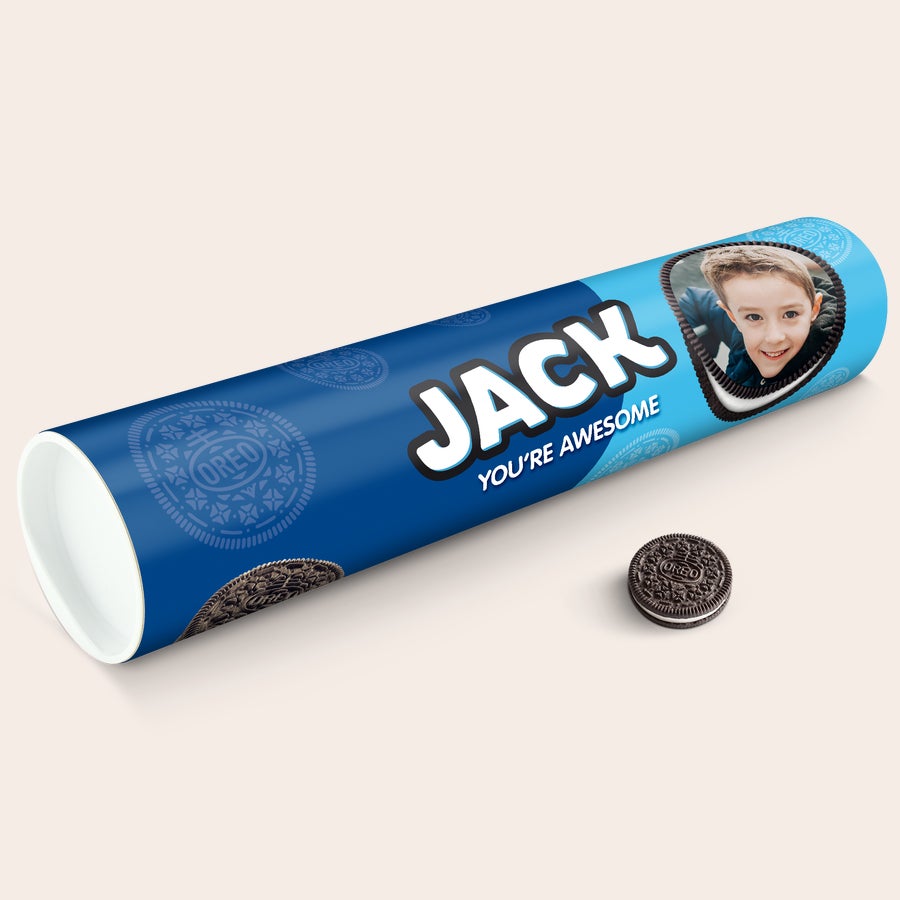 Mega Oreo v darčekovom balení s menom a fotografiou Mega Oreo darčekové balenie s menom Jack a fotografiou chlapca, ideálne pre milovníkov sladkostí