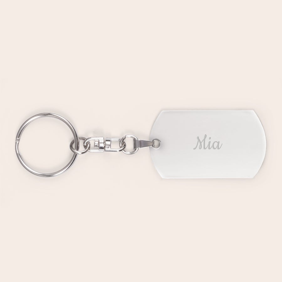 Engraved keyring White dog tag key ring with the name Mia engraved, ensuring you never lose your keys again
