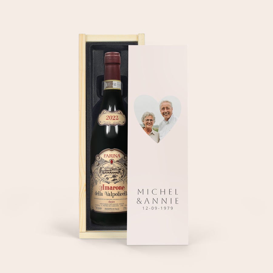 Vin Farina Amarone Valpolicella personnalisé Bouteille de Farina Amarone della Valpolicella - Couvercle imprimé, personnalisée avec une photo de couple et le texte Michel & Annie 12-09-1979.