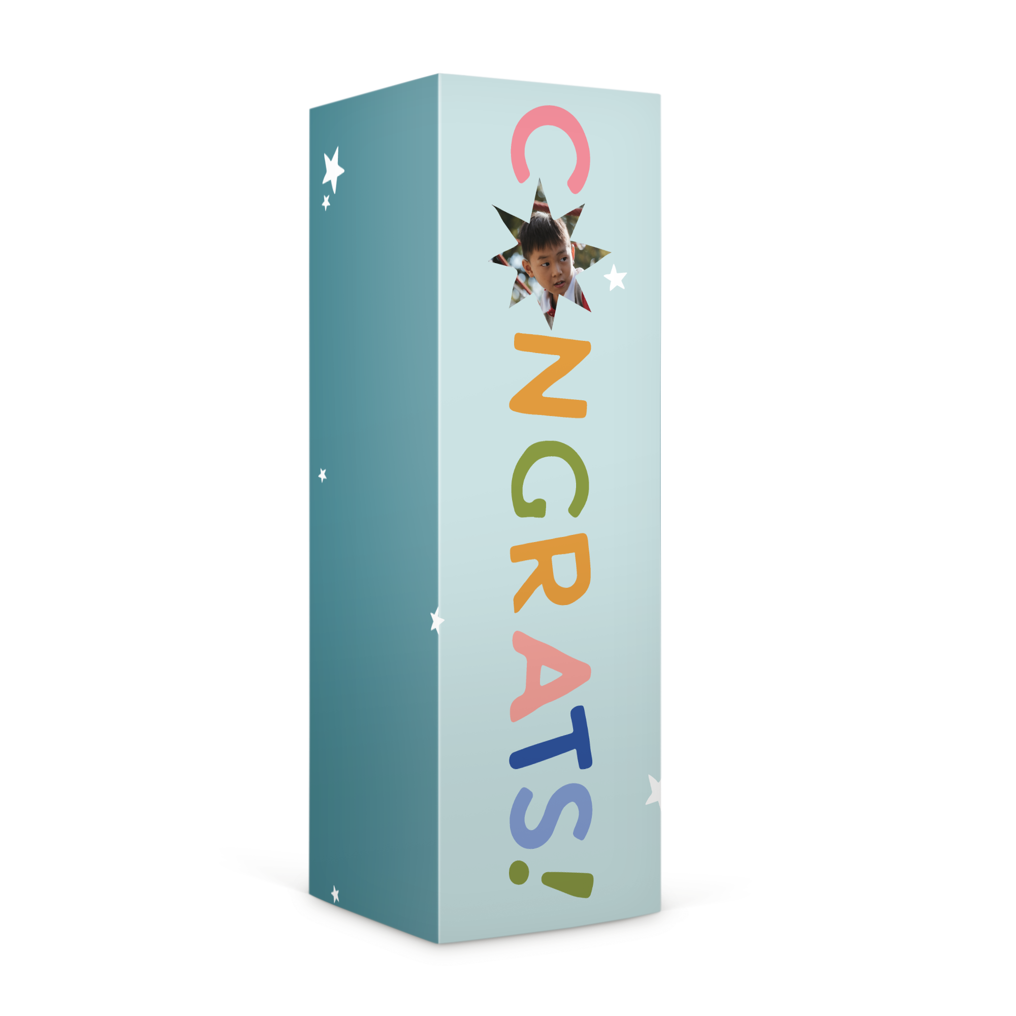 Personlig Haribo gaveæske med et printet billede af et barn og teksten CONGRATS