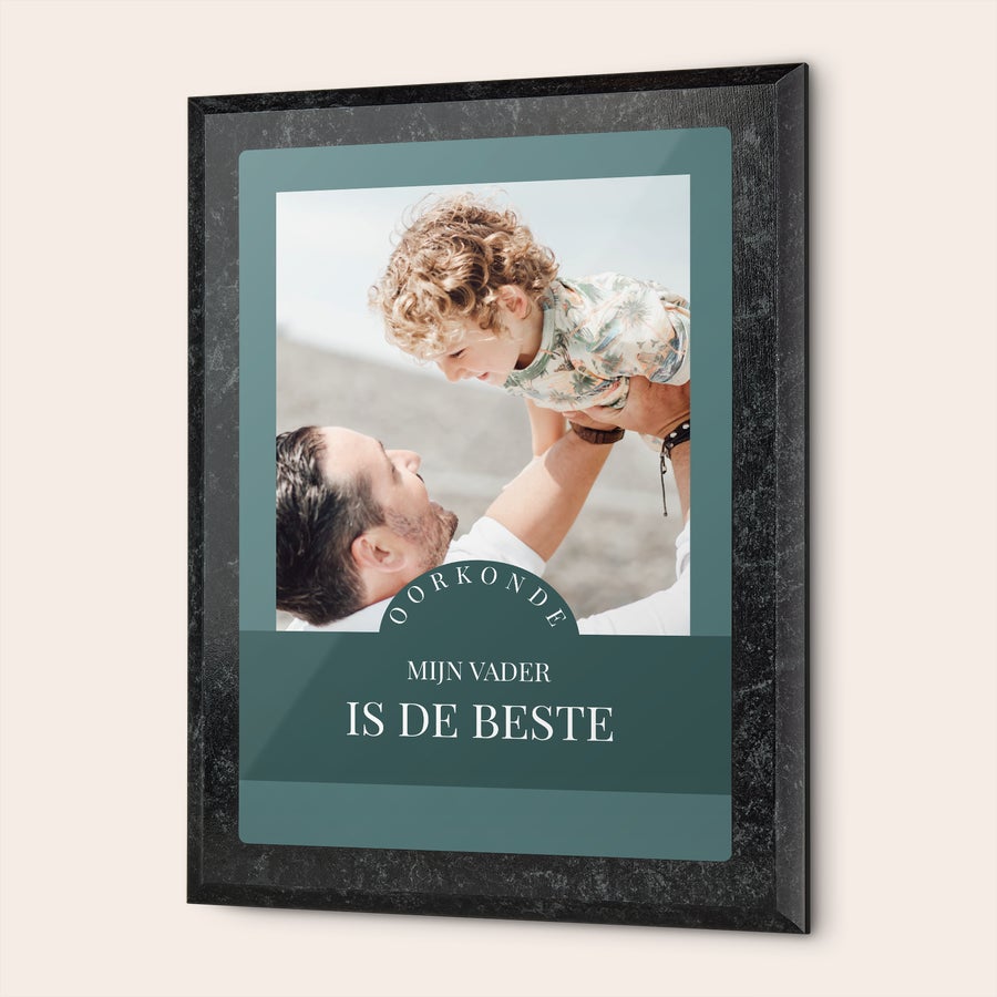 Diploma ontwerpen Gepersonaliseerde oorkonde van hout met marmerlook, bedrukt met een foto en de tekst Oorkonde, Mijn Vader is de Beste
