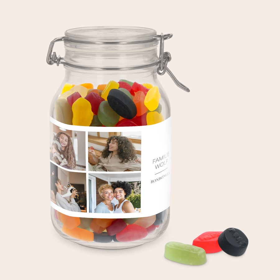 Personalisierte Bonbonglas Personalisiertes Bonbonglas mit Weingummi, bedruckt mit fünf Fotos und dem Namen Familie Wolf