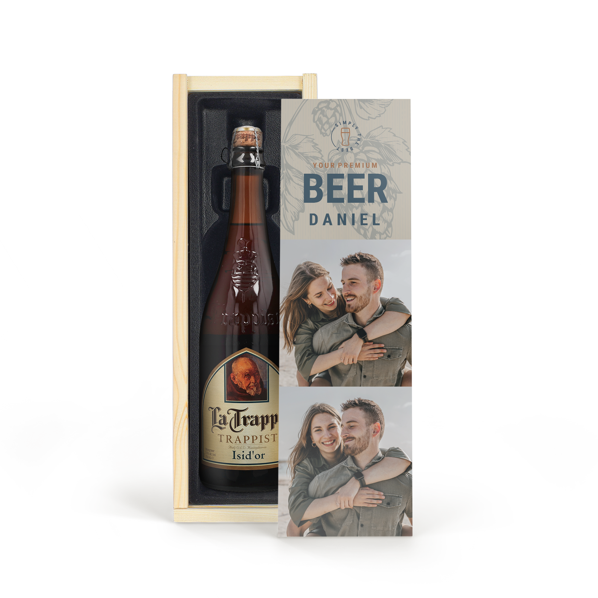 Fles La Trappe Isid'or in houten kist bedrukt met foto's en de naam Daniel