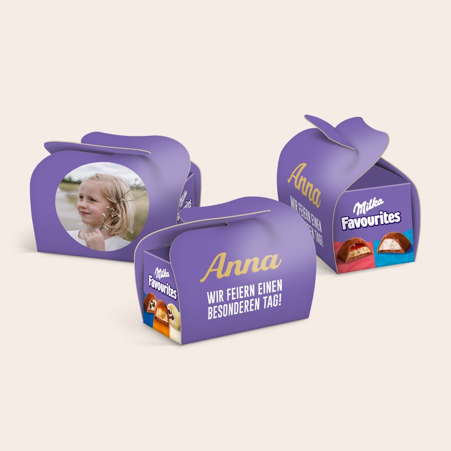 Milka Favourites Multipack-Geschenke – personalisiert Drei lila Pralinenschachteln, personalisiert mit gedrucktem Foto und dem Namen Anna. Jede Milka-Schachtel ist ein Hauch lila Freude, nur für sie gemacht.