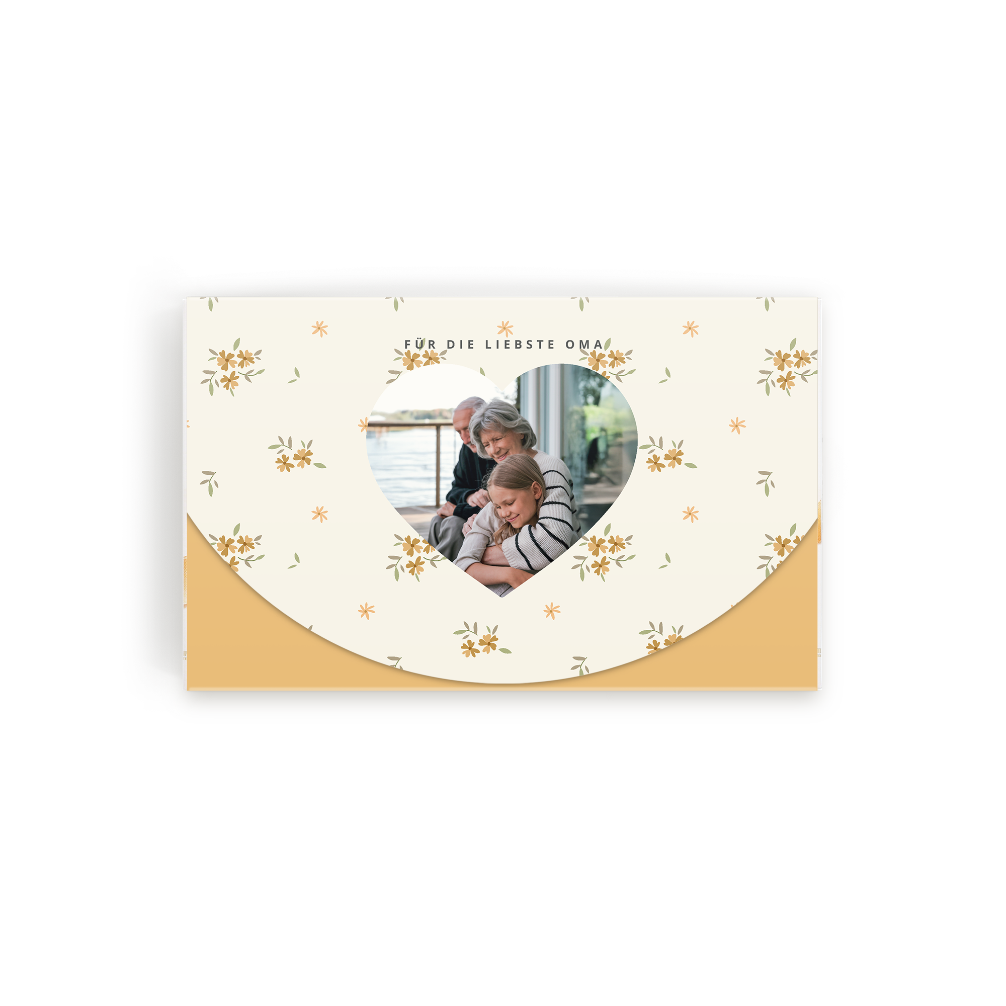 Personalisierte Schokoladenbox mit Foto eines Mädchens und Großeltern, Aufschrift "FÜR DIE LIEBSTE OMA" auf der bedruckten Oberfläche.