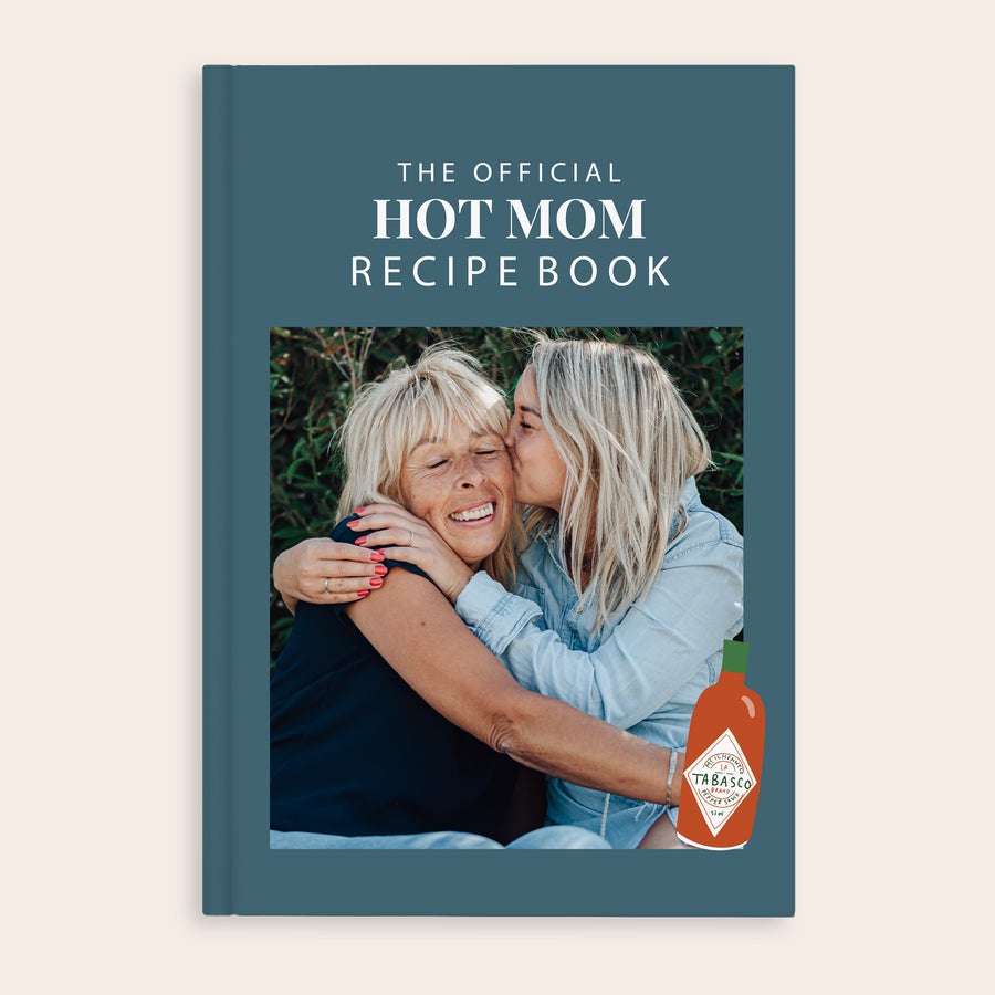 Livro de receitas Livro de receitas personalizado com foto de mãe e filha, impresso com "Hot Mom Recipe Book" na capa. As receitas mais saborosas.