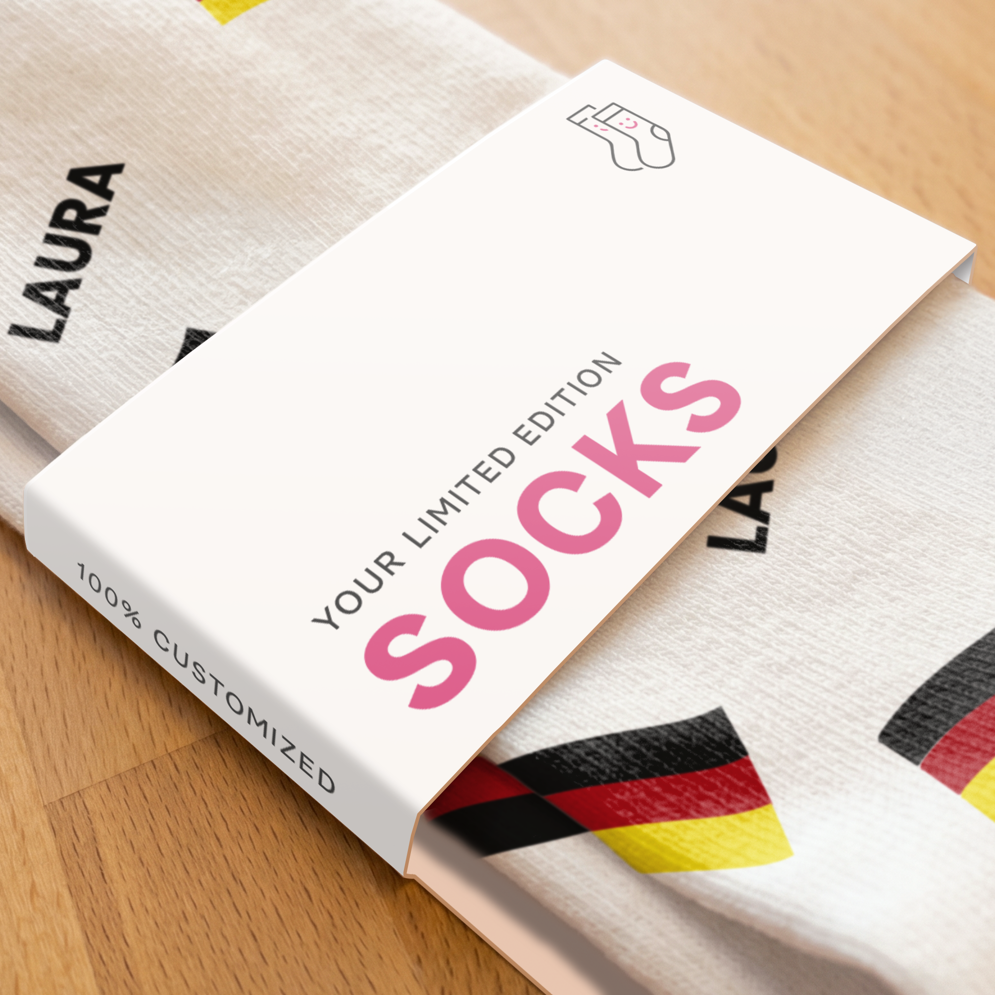 Vollflächig bedruckte WM-Socken Größe 35-38, personalisierbar mit Namen wie 