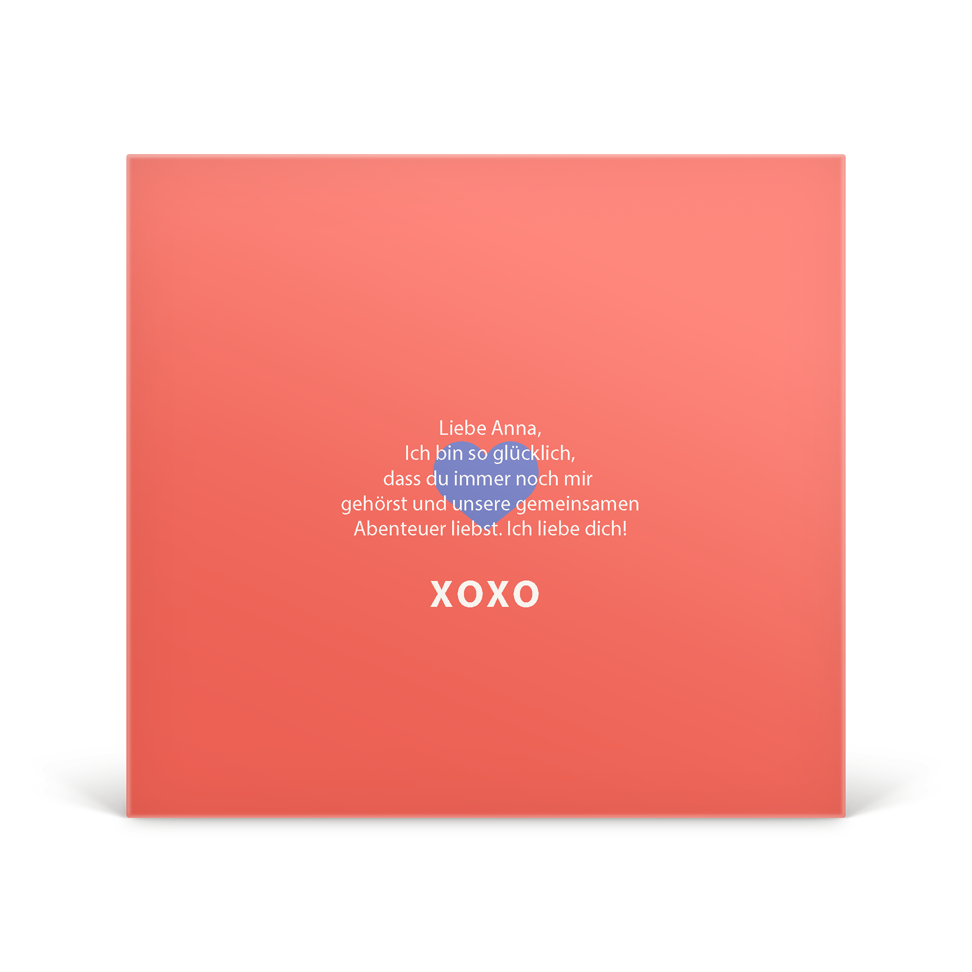 Milka Herzen 3D-Geschenkbox, bedruckt mit persönlicher Nachricht "Liebe Anna, Ich bin so glücklich..." und "XOXO", gefüllt mit Premium-Schokolade.