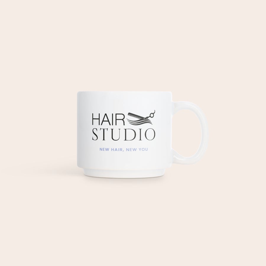 Stapelbare mokken bedrukken Witte stapelbare fotomok met daarop gedrukt het logo Hair Studio en de tekst New Hair, New You.