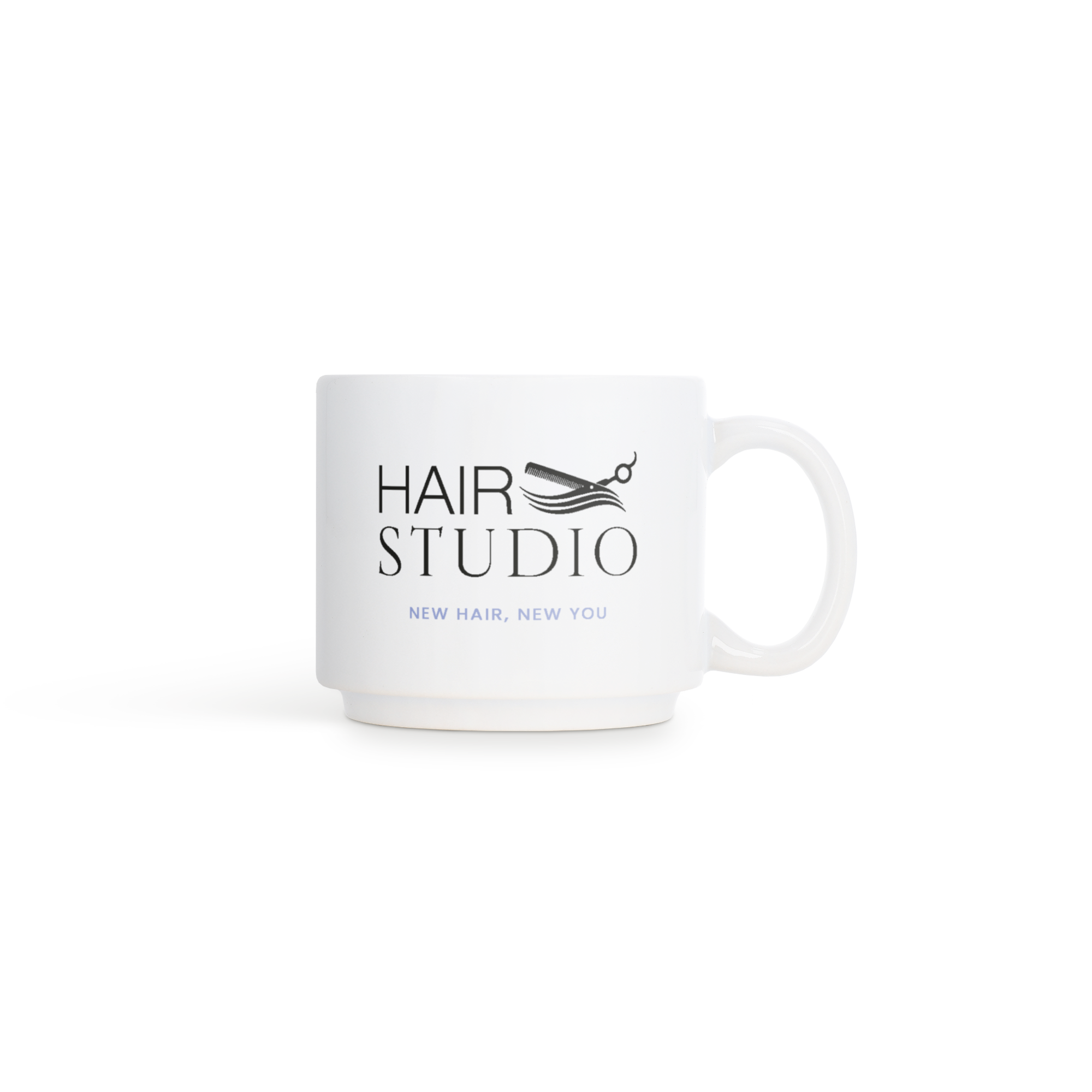 Weiße stapelbare Fototasse bedruckt mit dem schwarzen Logo "HAIR STUDIO NEW HAIR, NEW YOU" für einen besonderen Schluck