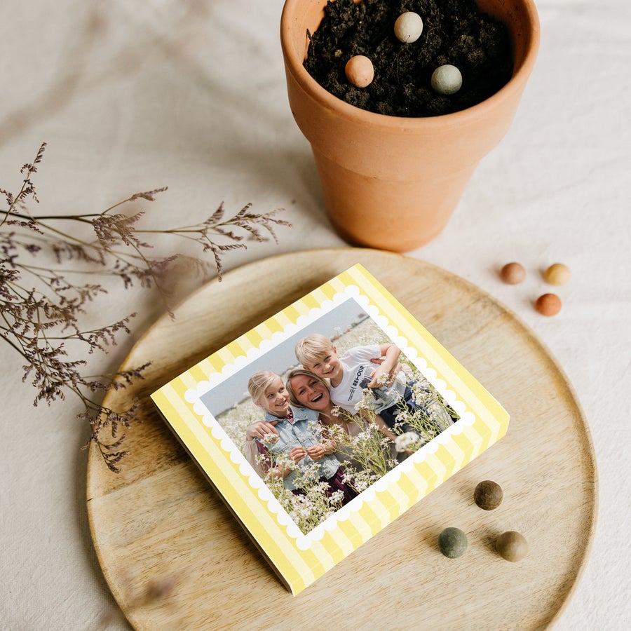 Bombe s semeni v personalizirani škatli - Wildflower Personalizirana škatla bombic Wildflower Seed s potiskano družinsko fotografijo