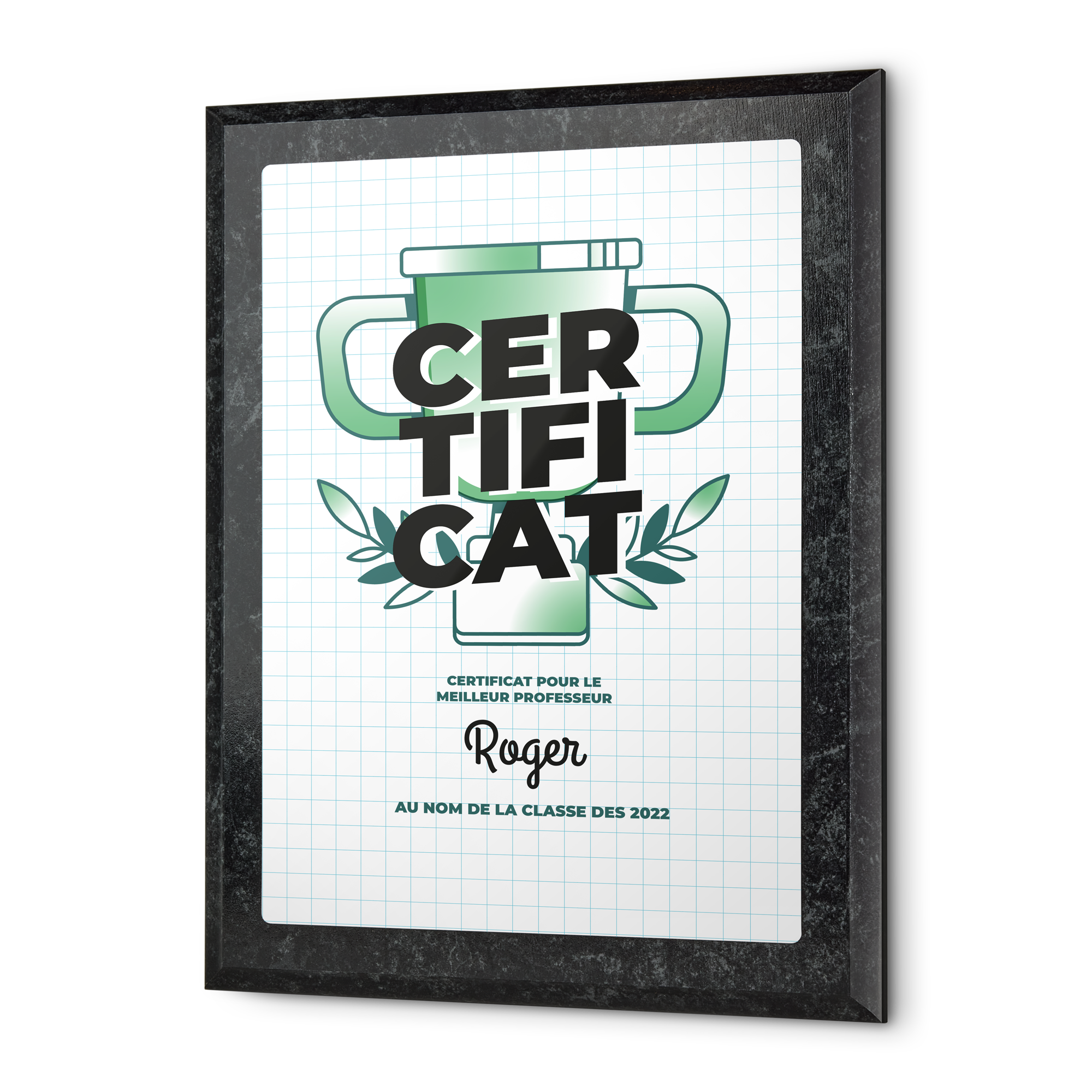 Diplôme en bois personnalisé pour le meilleur professeur Roger, gravé au nom de la classe 2022.