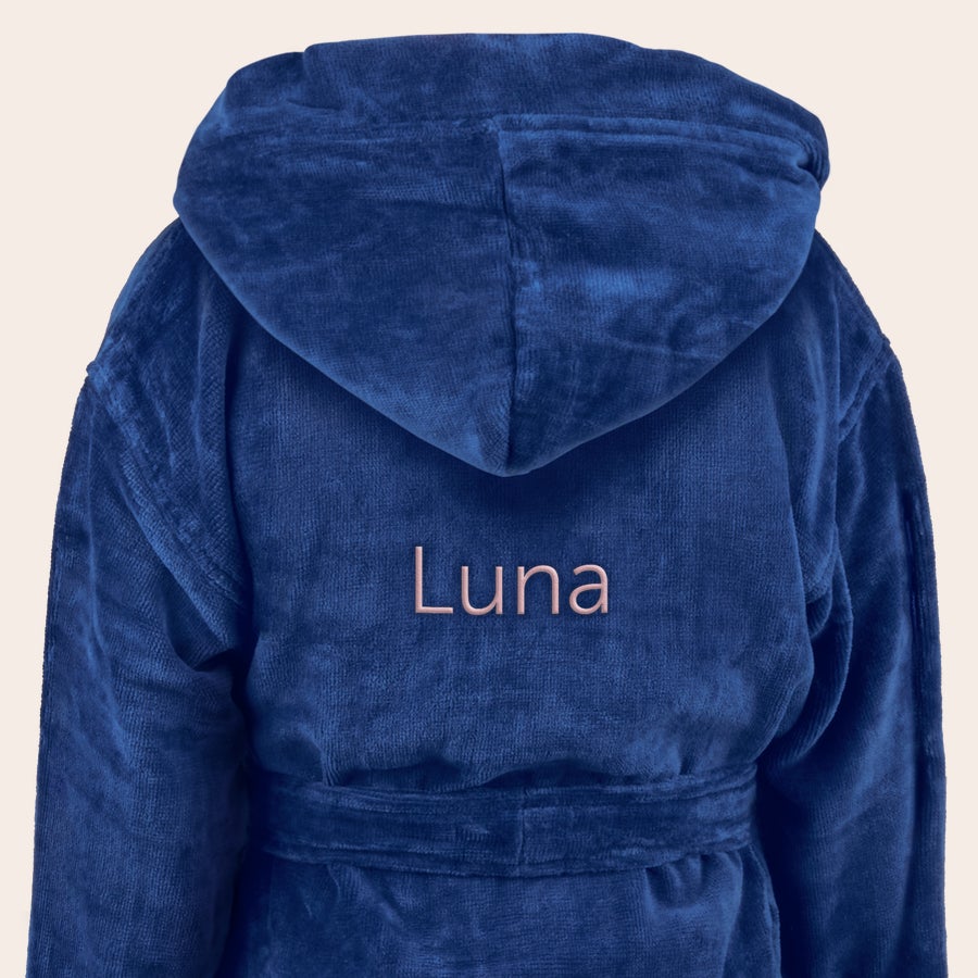 Otroški kopalni plašč Moder otroški kopalni plašč z izvezenim imenom Luna personaliziran za najmlajše z lastnim imenom