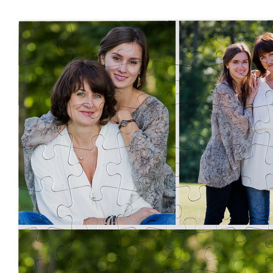 Een Moederdag fotopuzzel bedrukt met een foto van moeder en dochter in een park