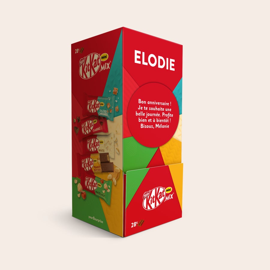 Chocolats mini mix Kitkat personnalisé Dites-le avec ce mélange de délicieux chocolat KitKat personnalisé avec le prénom Elodie et un message d'anniversaire.