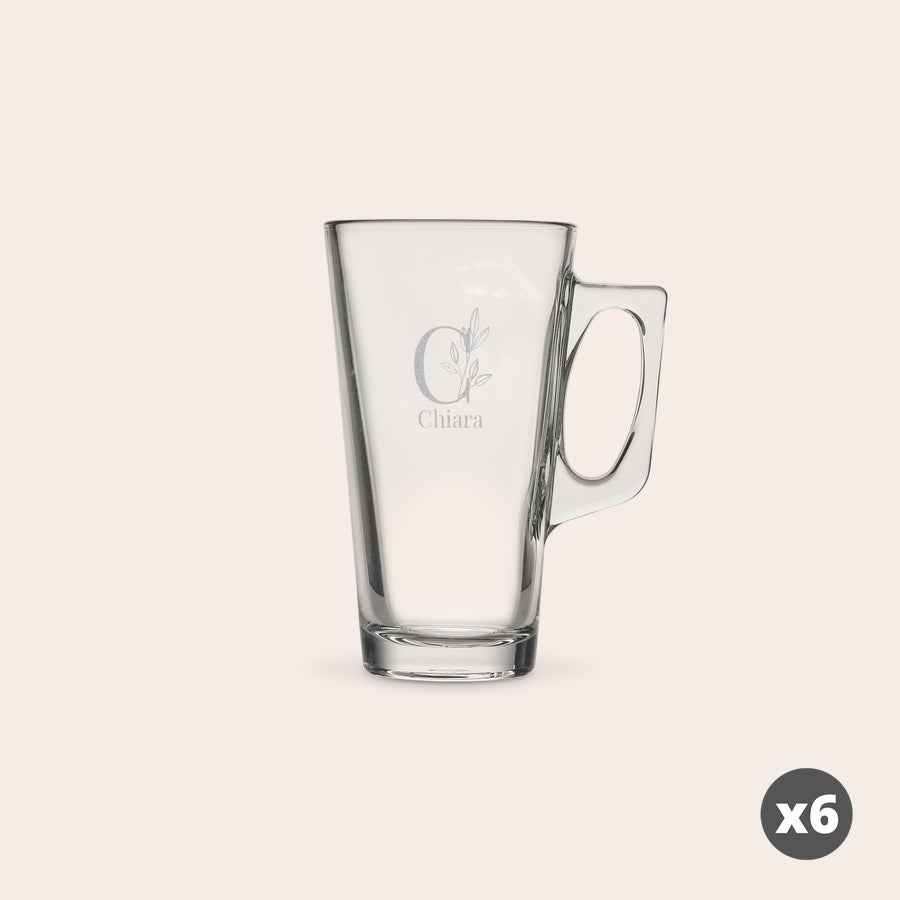Latte Macchiato Gläser mit Gravur Personalisiertes Latte Macchiato Glas graviert mit dem Namen Chiara und einem floralen C-Monogramm
