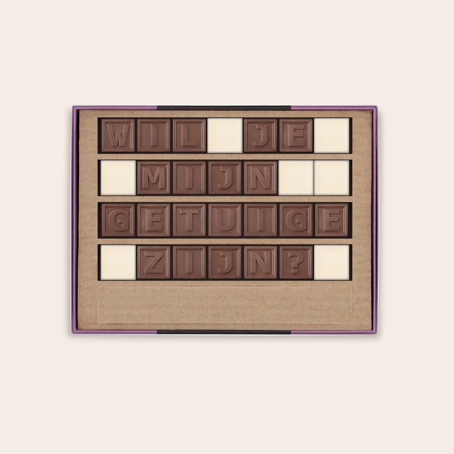 Chocotelegram Persoonlijk chocotelegram met de tekst "WIL JE MIJN GETUIGE ZIJN?" in melk- en witte chocolade blokjes, heerlijk smullen