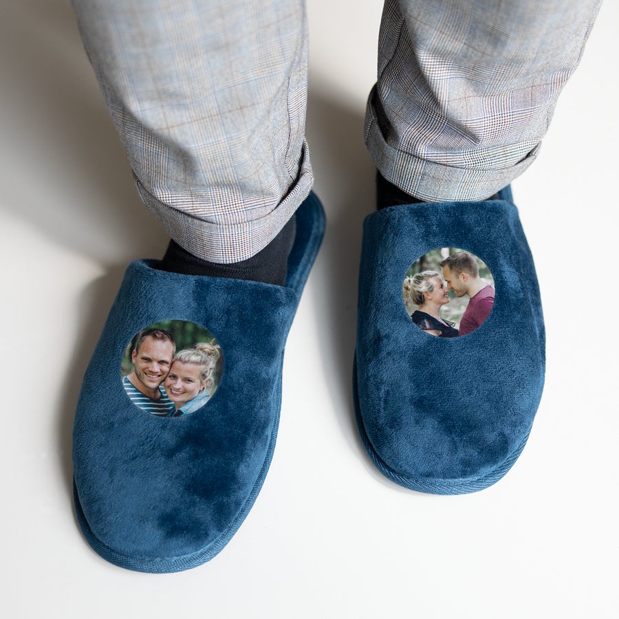 Chaussons personnalisés Pantoufles douces bleues personnalisées avec des photos imprimées de couple pour des pieds au chaud.