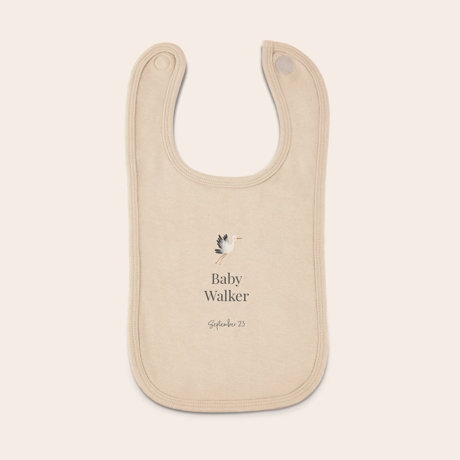 Baby bib Personlig smekke i bomull, trykket med motiv av en stork, navnet Baby Walker og datoen September 23.