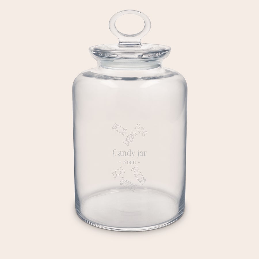 Glazen voorraadpot graveren Gegraveerde glazen koekjespot met de tekst Candy jar - Koen en snoepjes, gepersonaliseerd met naam