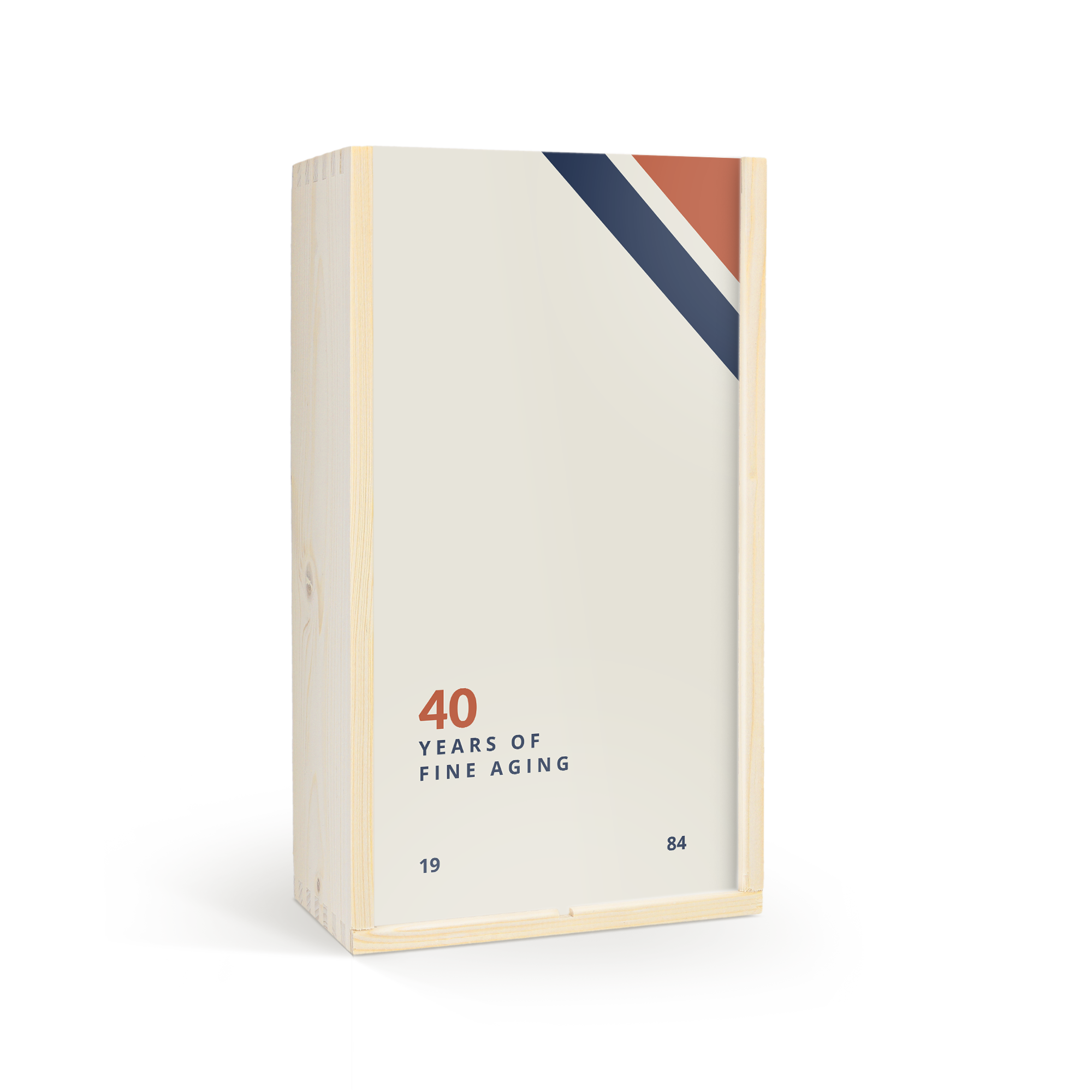 Houten kist met whiskey bedrukt met "40 Years of Fine Aging" en jaartallen, personaliseerbaar