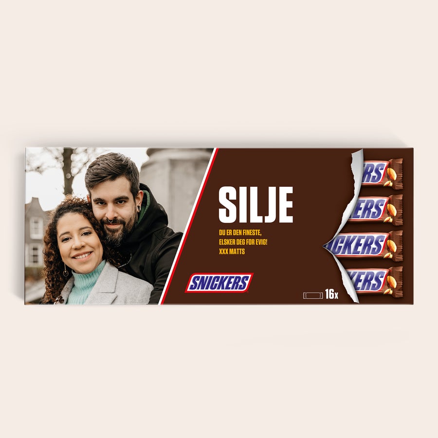 Personlig tilpasset XXL Snickers-sjokolade En personlig XXL Snickers-sjokolade med bilde av et par, trykt navn Silje og melding