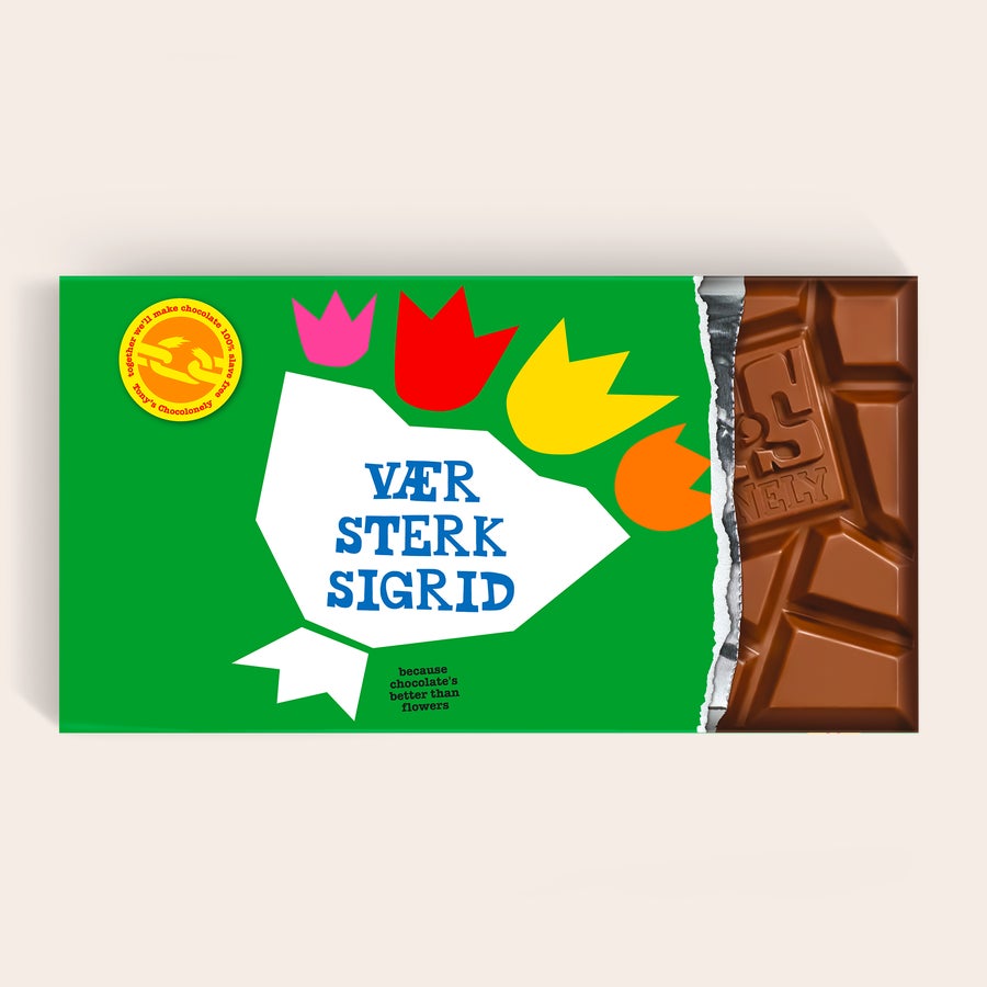 En utsøkt XL Tony's Chocolonely-sjokolade.(5 sjokoladeplater) XL Tony's Chocolonely-sjokolade med et grønt omslag trykt med navn Sigrid og tekst Vær Sterk