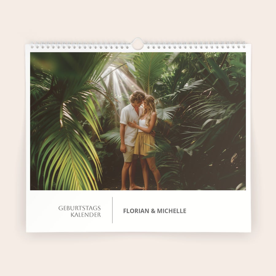 Geburtstagskalender mit Fotos Geburtstagskalender mit einem Foto von Florian und Michelle in einem tropischen Garten personalisiert