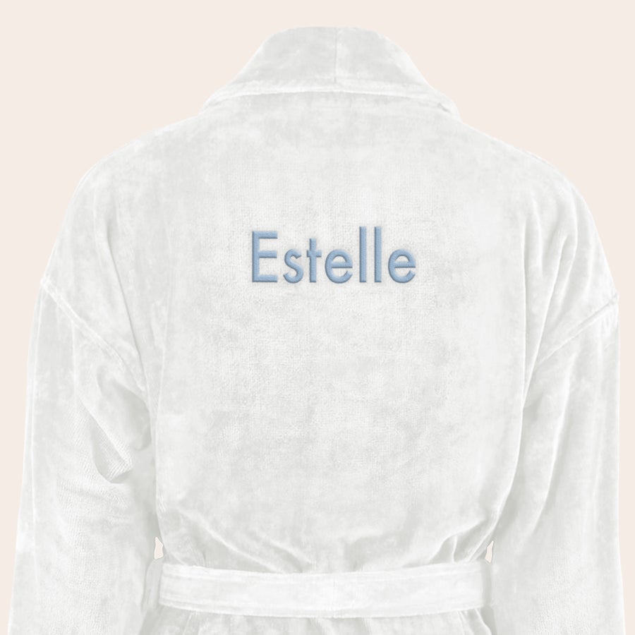 Peignoir Personnalisé Femme Peignoir personnalisé blanc pour femme brodé avec le prénom Estella en bleu clair