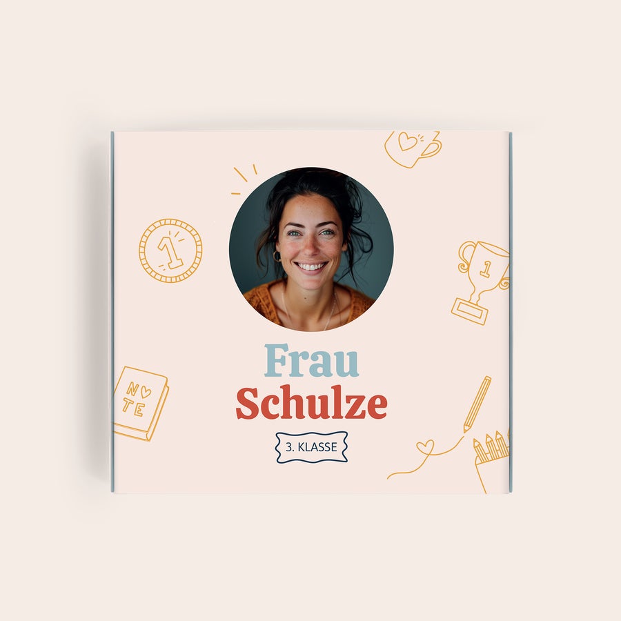 Pralinen Milka Lehrer Personalisierte Milka-Geschenkbox für Lehrer, bedruckt mit Foto, Name "Frau Schulze" und "3. Klasse", ideal als Überraschung für deinen Lehrer