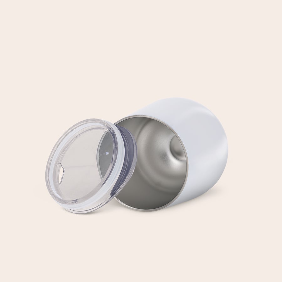 Tazza da viaggio con coperchio tazza da viaggio personalizzata bianca in acciaio inossidabile con coperchio trasparente aperta, vista dall'alto