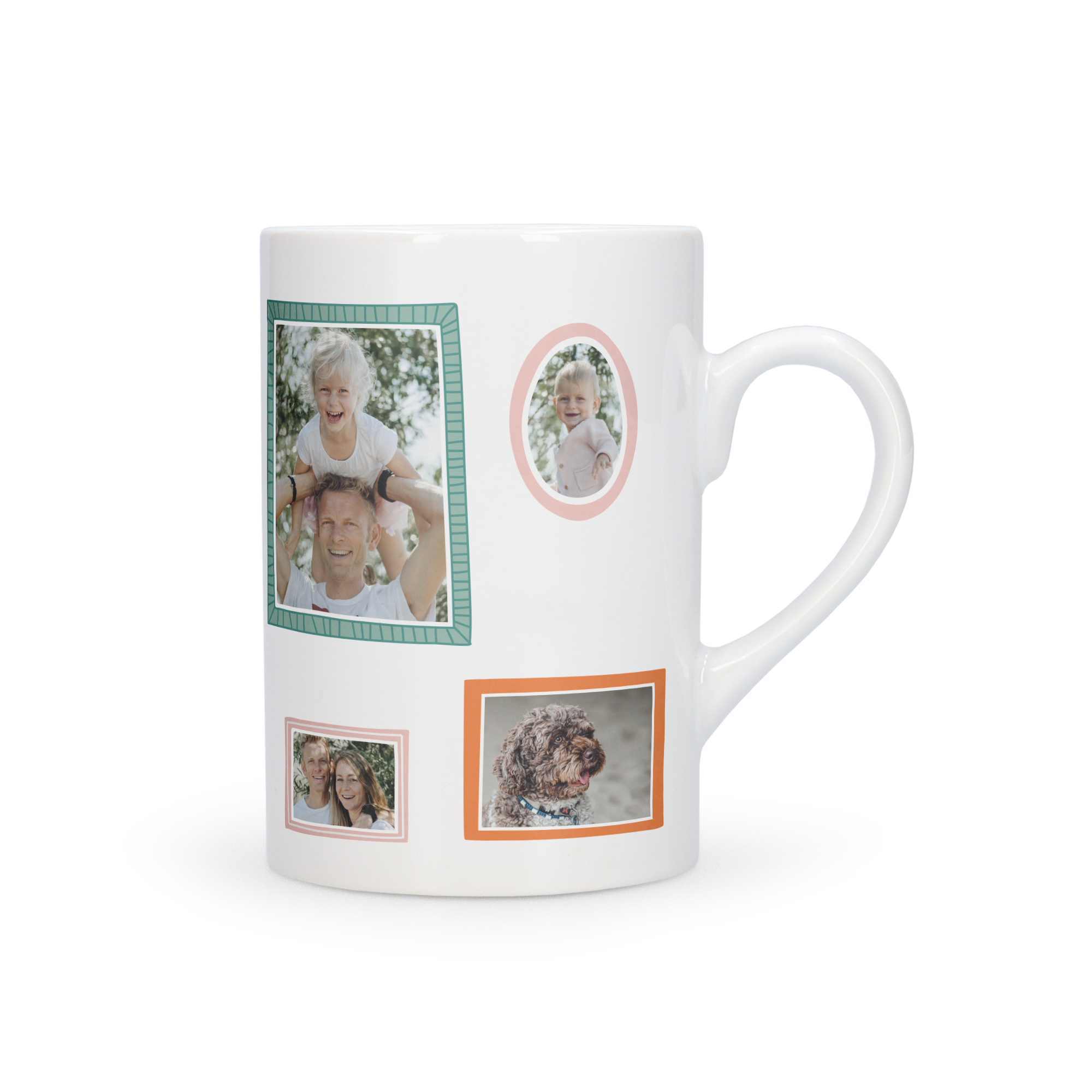 Hvit slank keramisk kopp med trykte bilder av en familie og en hund, tilpassbar med ditt eget bilde.