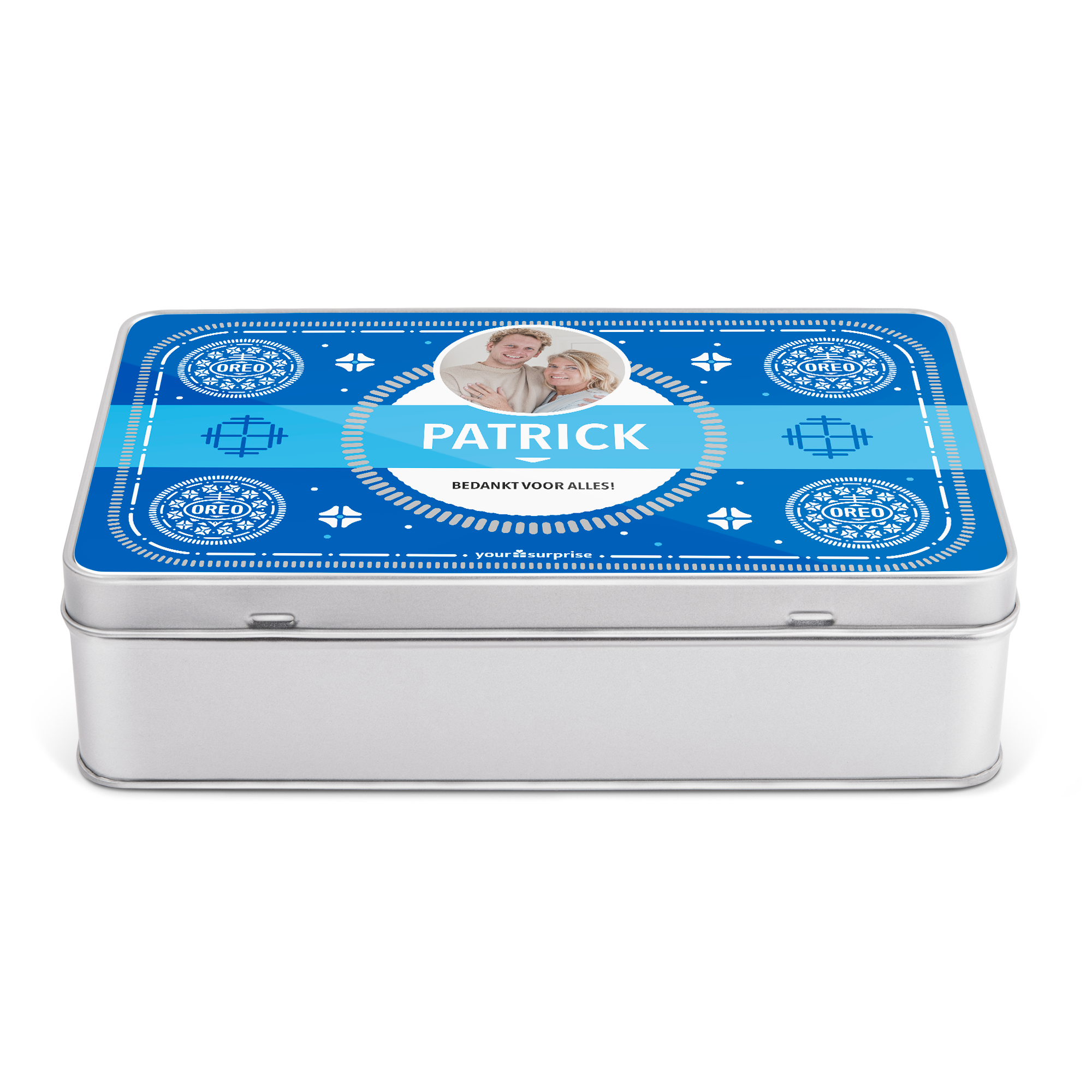 Koekblik gevuld met Oreo