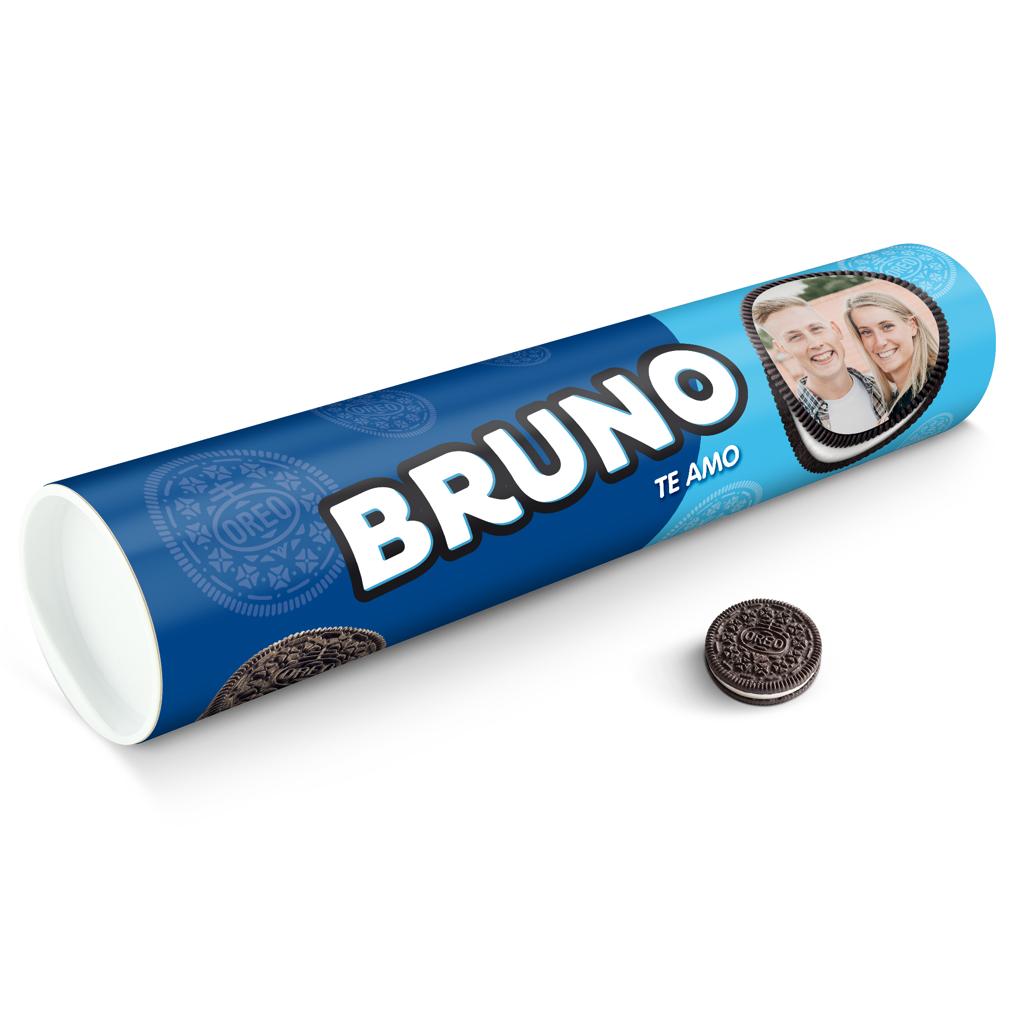 Tubo de regalo Mega Oreo personalizado en azul con foto y texto "BRUNO TE AMO", y una galleta Oreo al lado.