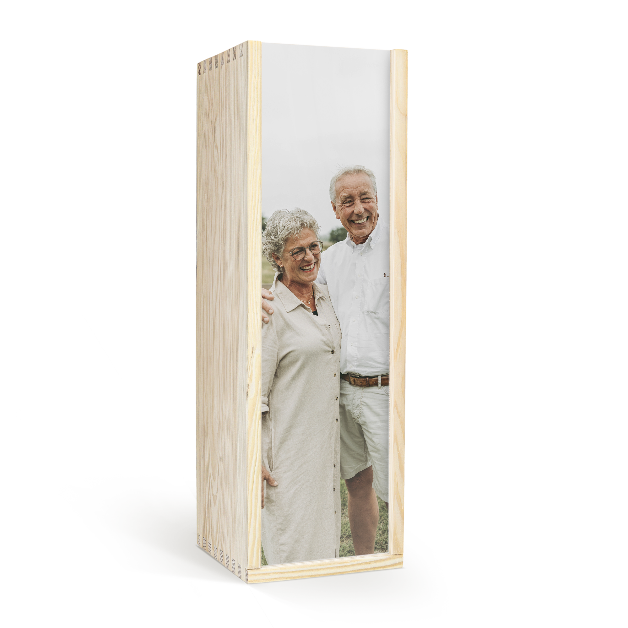 Caja de madera con foto personalizada de pareja sonriente para botella de vino, un delicioso regalo.