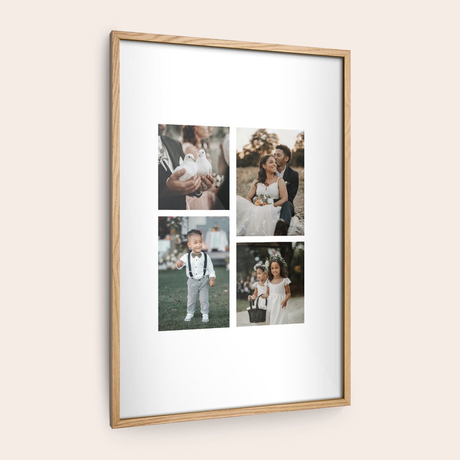 Foto in lijst bestellen Houten lijst met gepersonaliseerde fotoafdruk van vier geprinte familiefoto's in een collage aan de muur