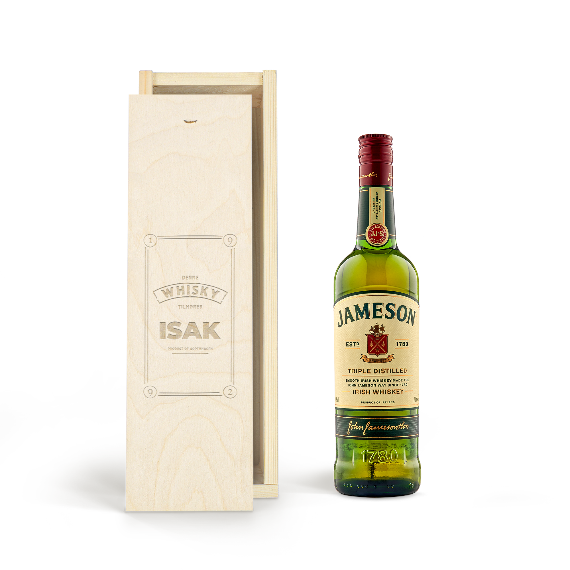 Jameson whiskyflaske i en indgraveret trææske med navn "ISAK", til overrask dem du holder af.