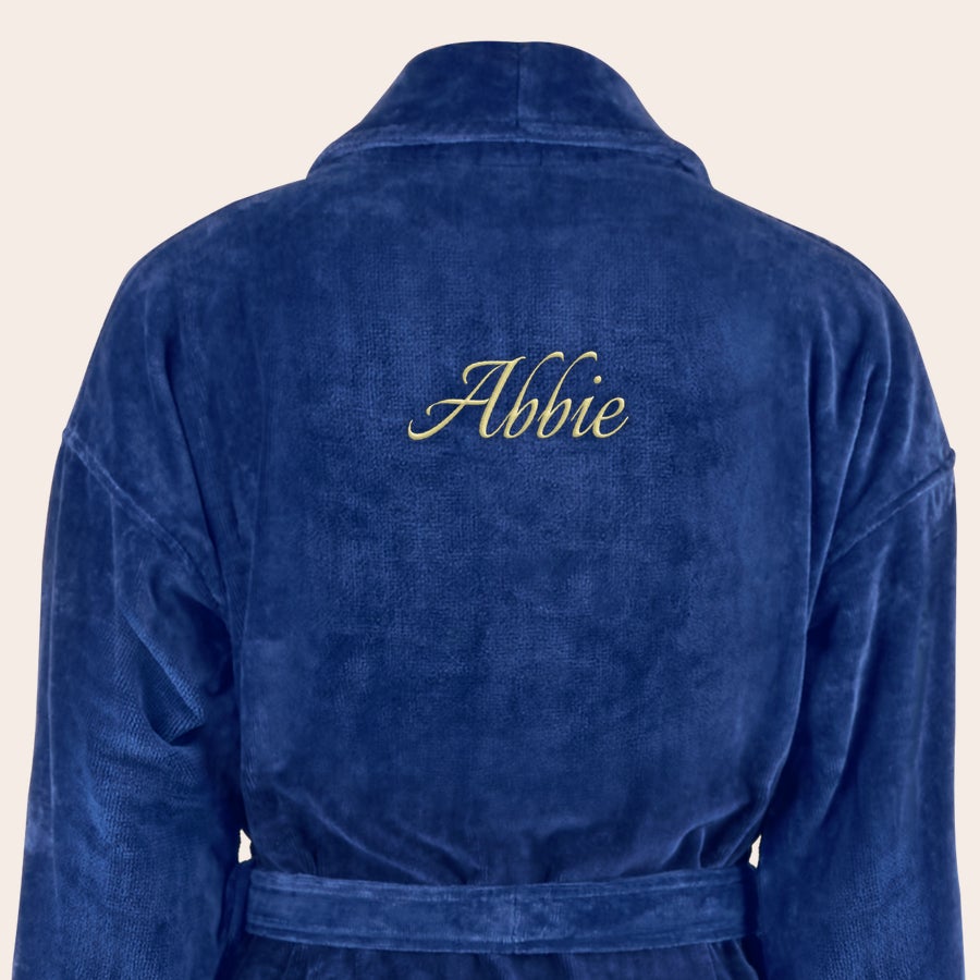 Albornoz - Mujer Bata de baño azul oscuro con el nombre Abbie bordado en dorado, personalizable con tu propio texto.