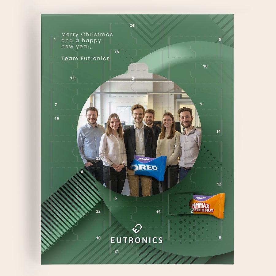 Personalizowany kalendarz Adwentowy Milka Favourites Spersonalizowany kalendarz adwentowy z czekoladkami Milka, z własnym zdjęciem i tekstem "Team Eutronics"