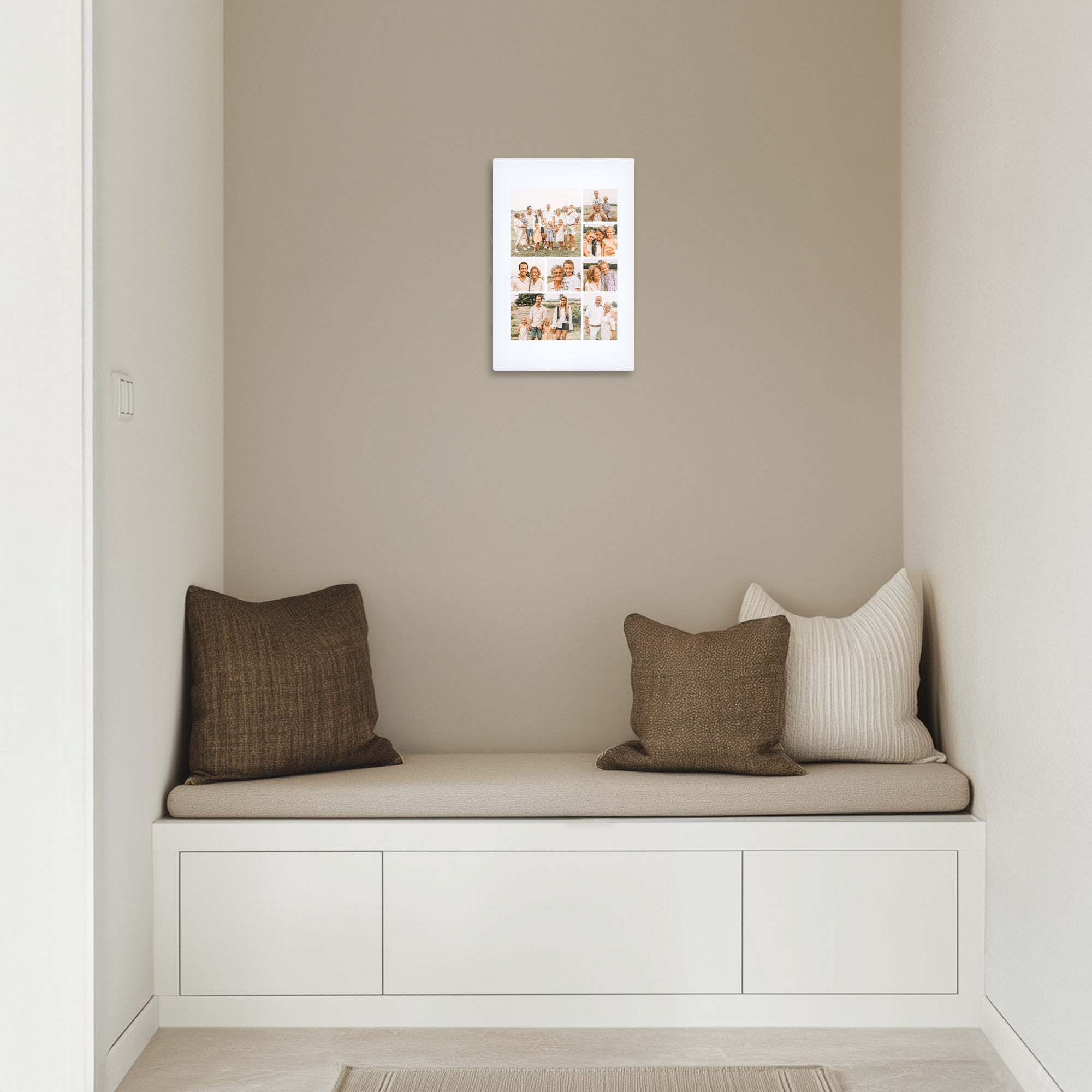 Instacollage personnalisé en aluminium, imprimé avec vos photos Instagram, affiché sur un mur.