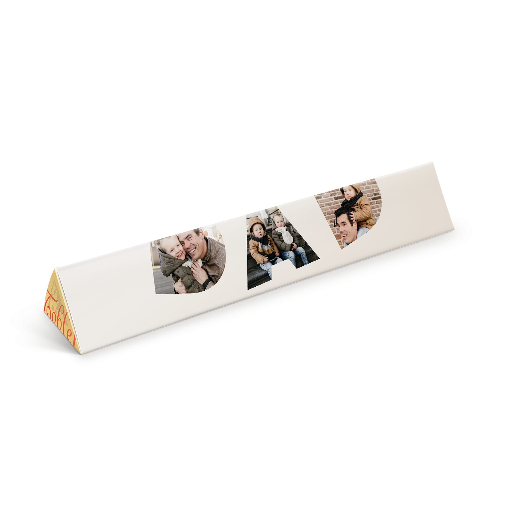Barretta di cioccolato Toblerone personalizzata con la scritta DAD e foto stampate sull'incarto