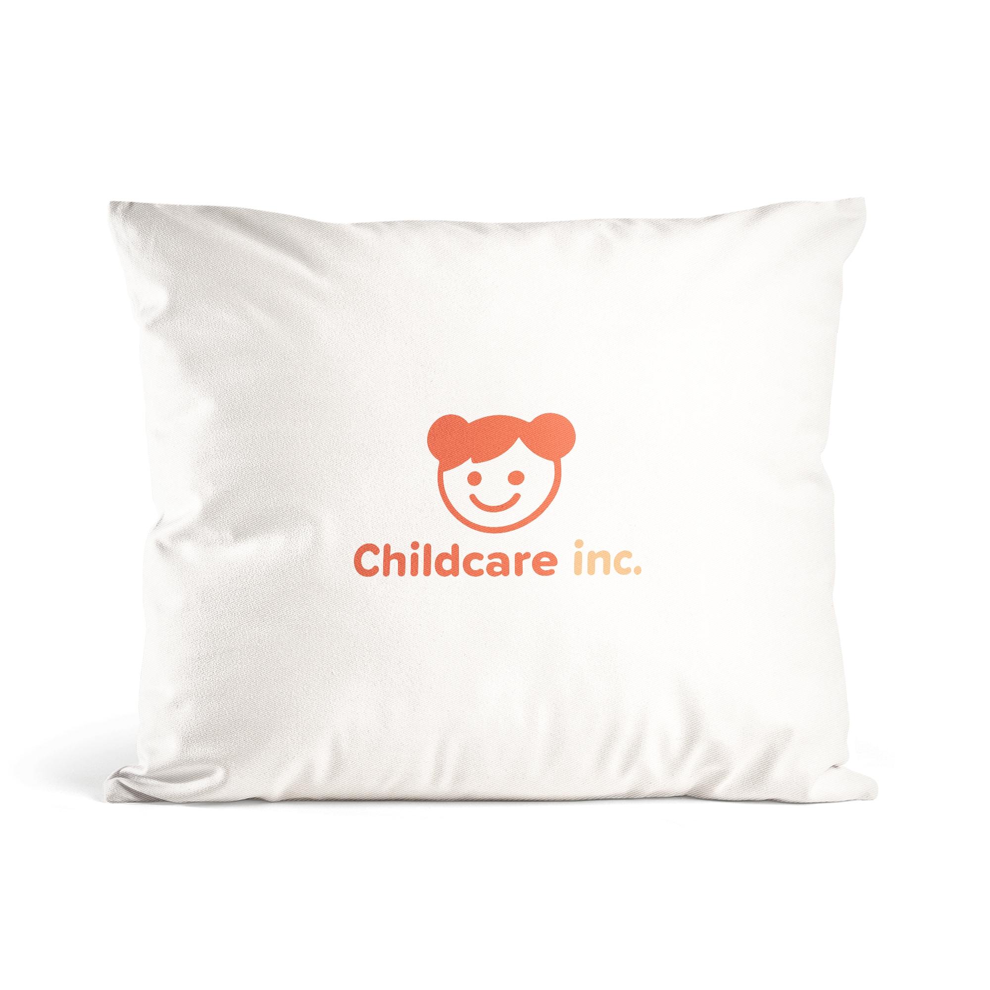 Cuscino personalizzato bianco con stampa del logo Childcare inc.