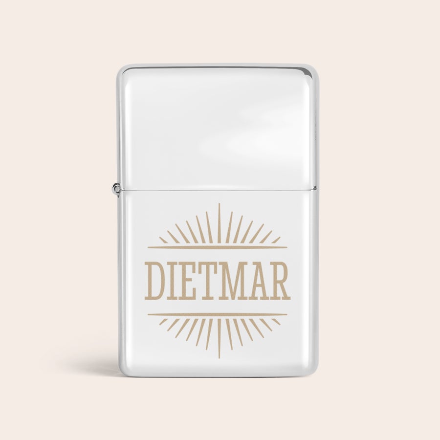 Feuerzeug mit Gravur Silbernes Feuerzeug mit Gravur des Namens DIETMAR im Sunburst Design