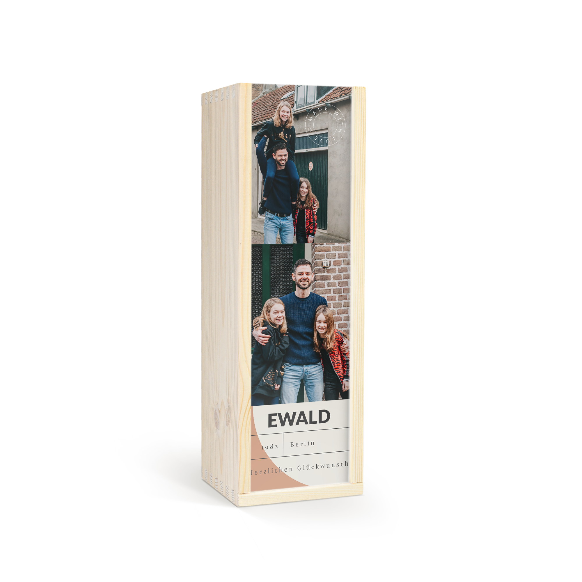 Personalisierte Holzkiste für Whisky mit aufgedrucktem Familienfoto, dem Namen Ewald, Berlin, dem Jahr 1982 und dem Text "Herzlichen Glückwunsch"