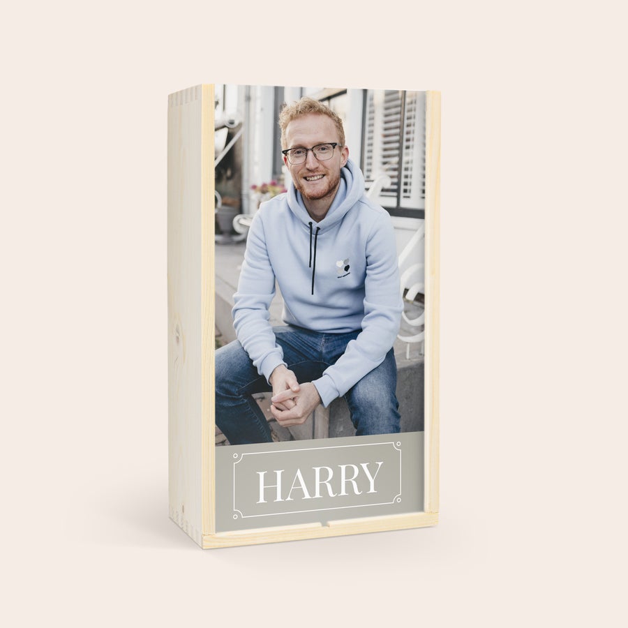 Personalised Whiskey Gift - Jack Daniels Gentleman Jack Bourbon - Wooden Case A personalized printed case for Jack Daniels Gentleman Jack whiskey with a photo of a man and the name HARRY printed on it